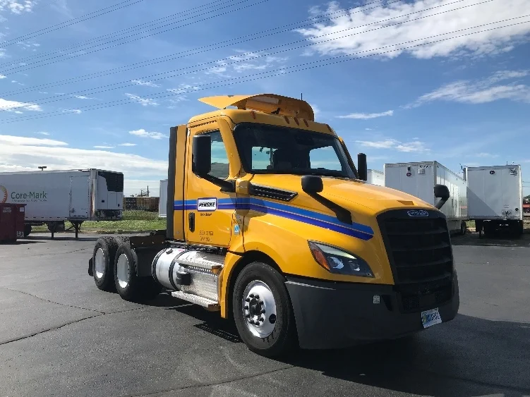 2022 Freightliner Cascadia in Denver, CO