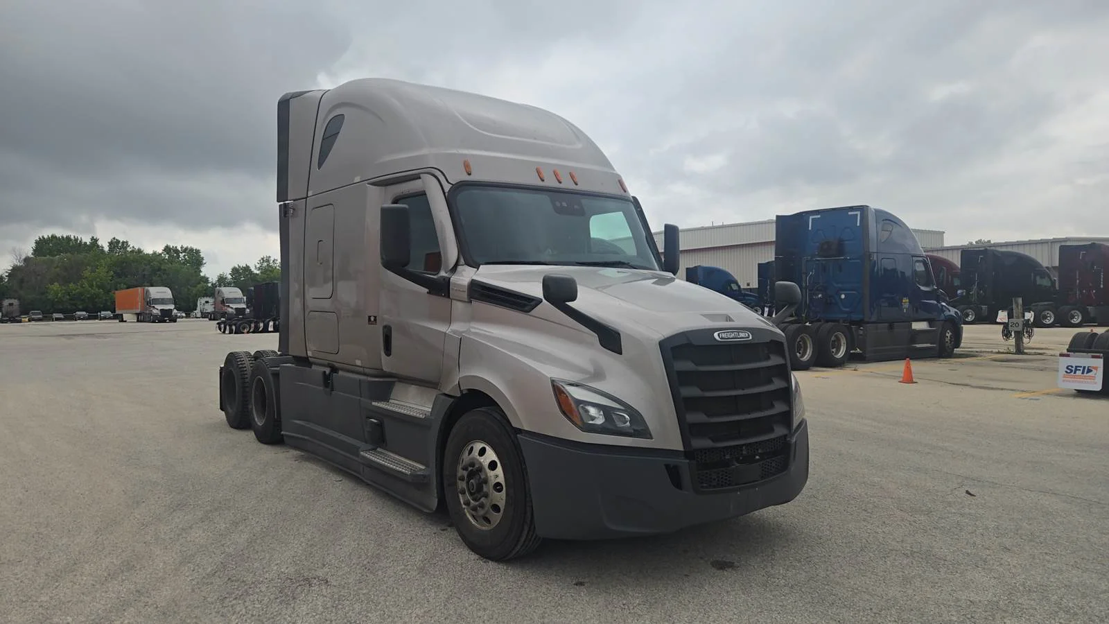 2025 Freightliner Cascadia