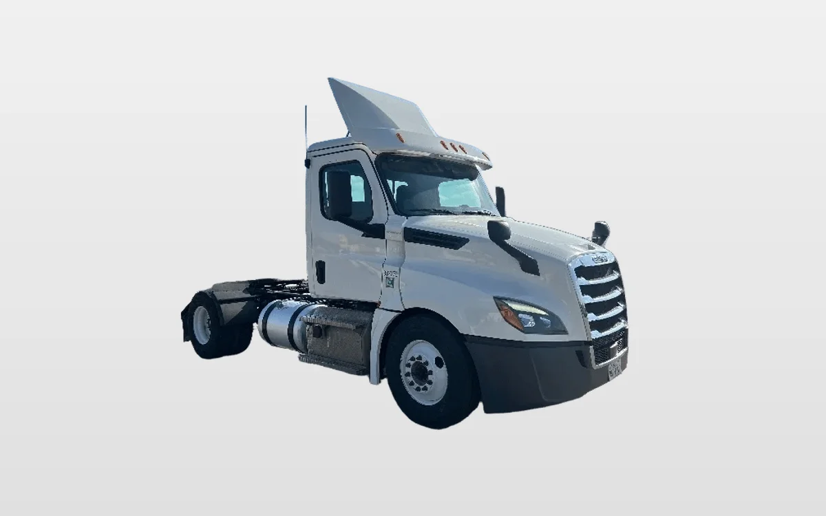 2020 Freightliner Cascadia - image 1