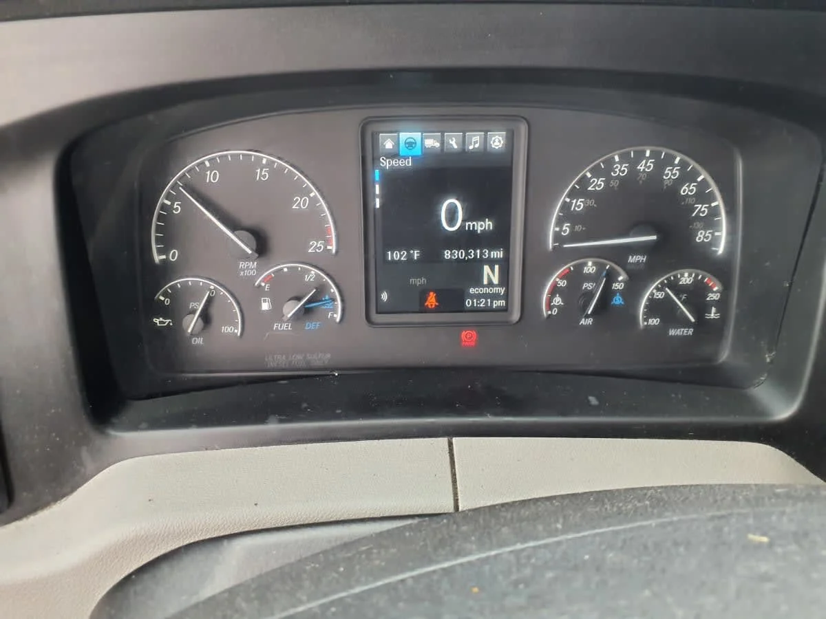 2022 Freightliner Cascadia in Fort Worth, TX — photo 9