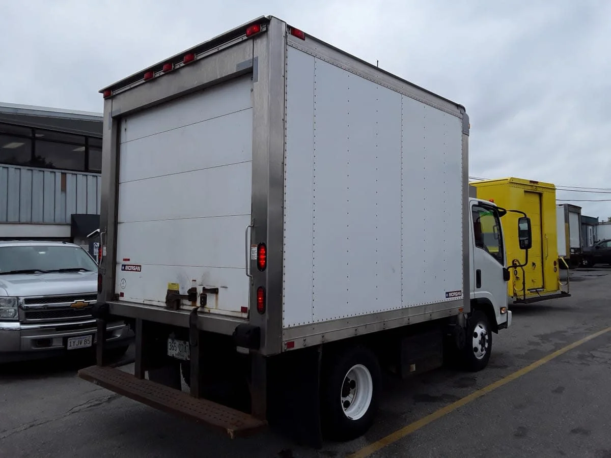 2015 Isuzu NPR - image 4