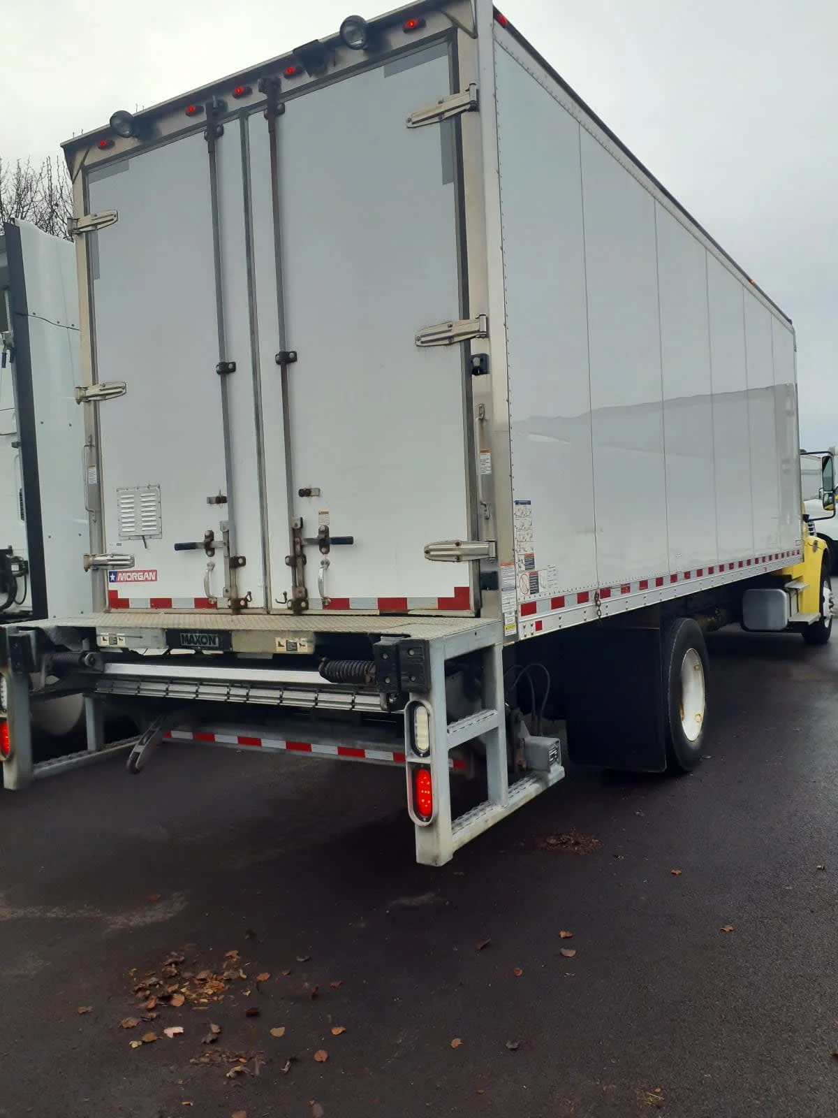 2016 Freightliner M2 106 in Bolingbrook, IL — photo 4