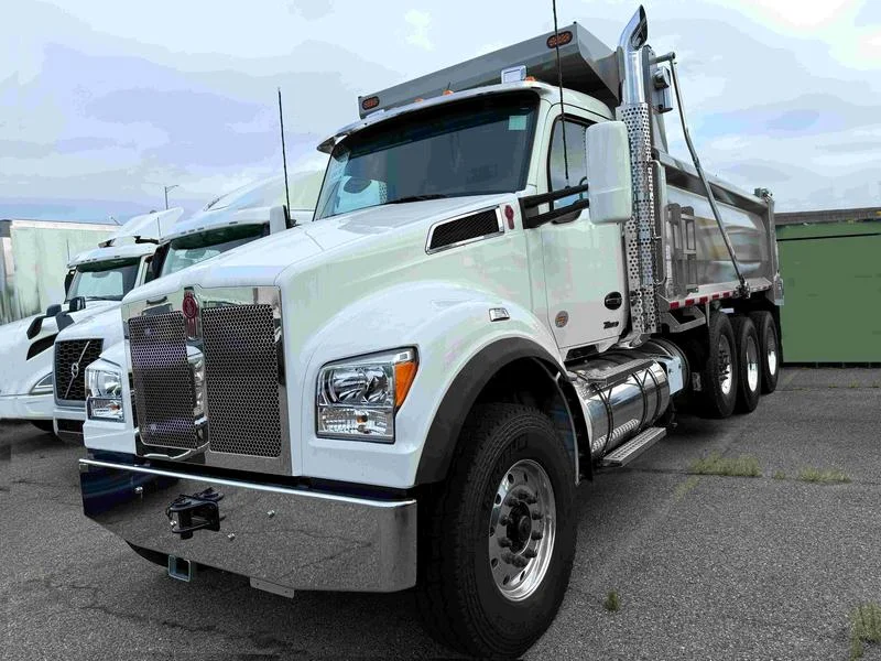 2025 Kenworth T880