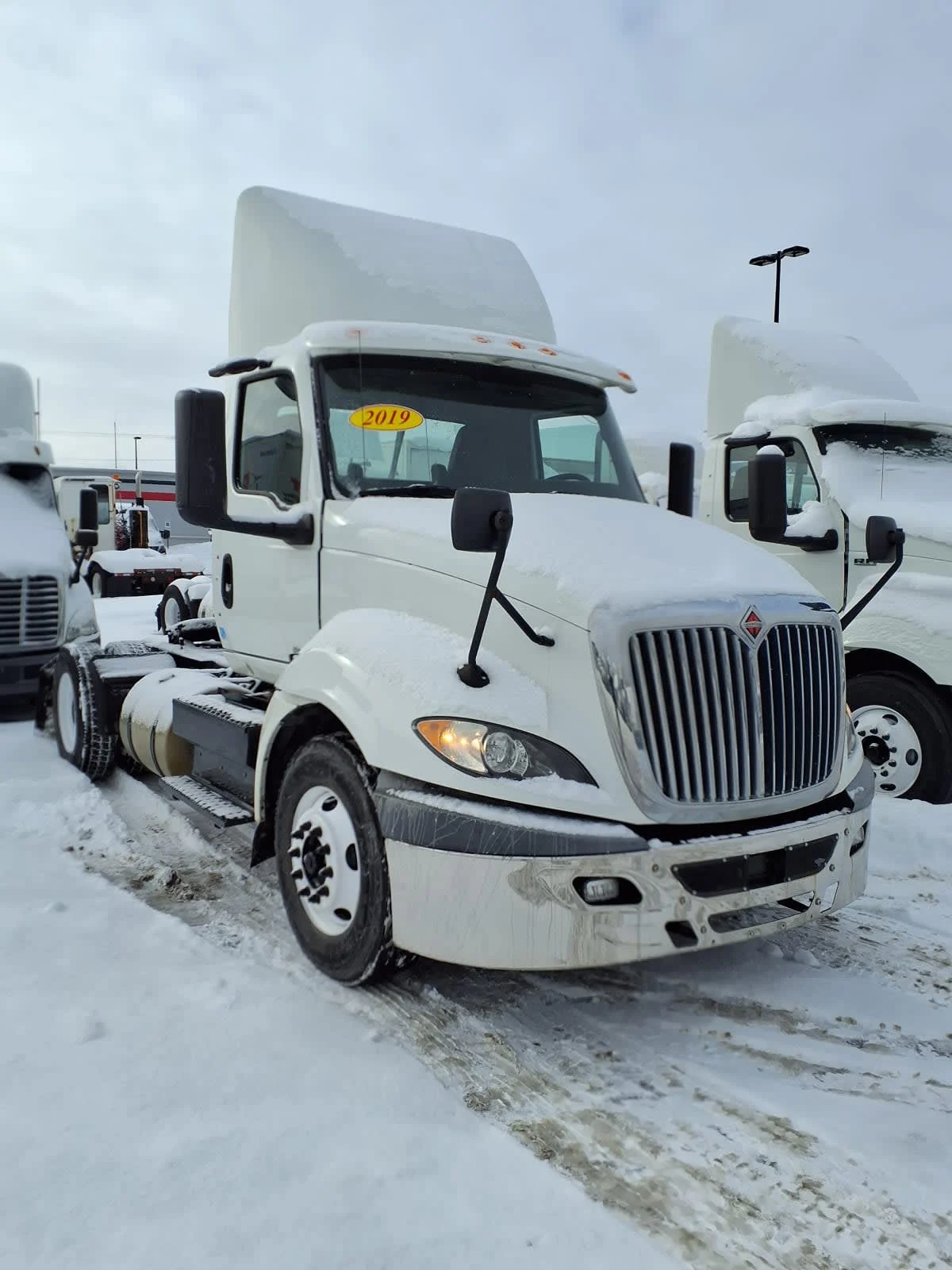 2019 International RH - image 3