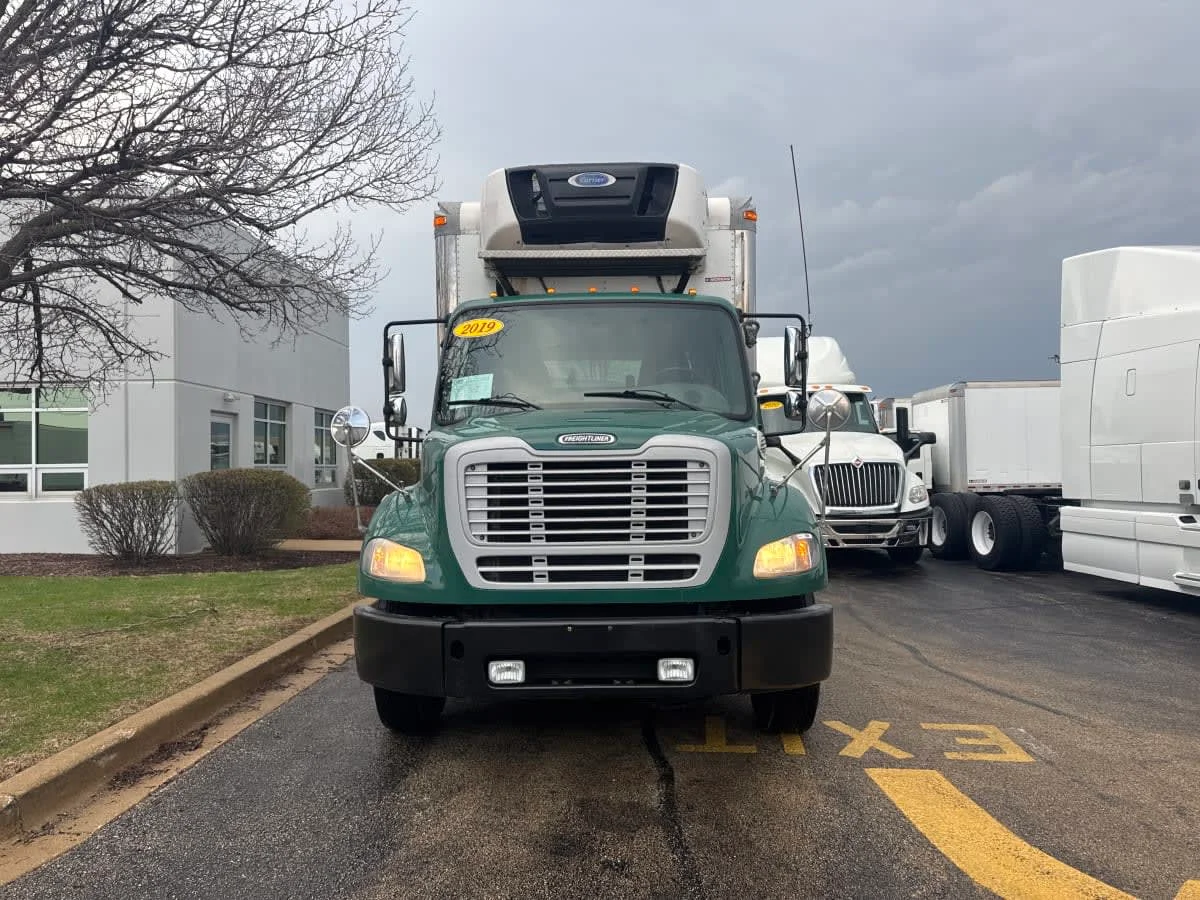 2019 Freightliner M2 112 in Bolingbrook, IL — photo 2