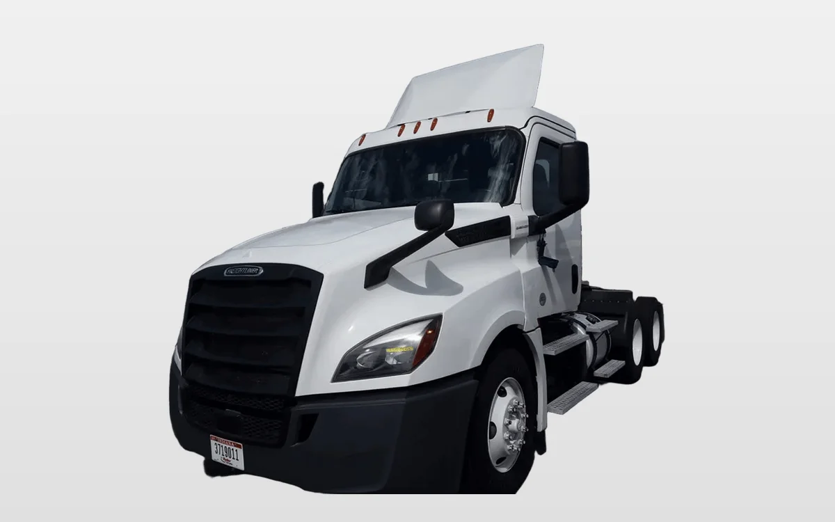 2019 Freightliner Cascadia - image 1