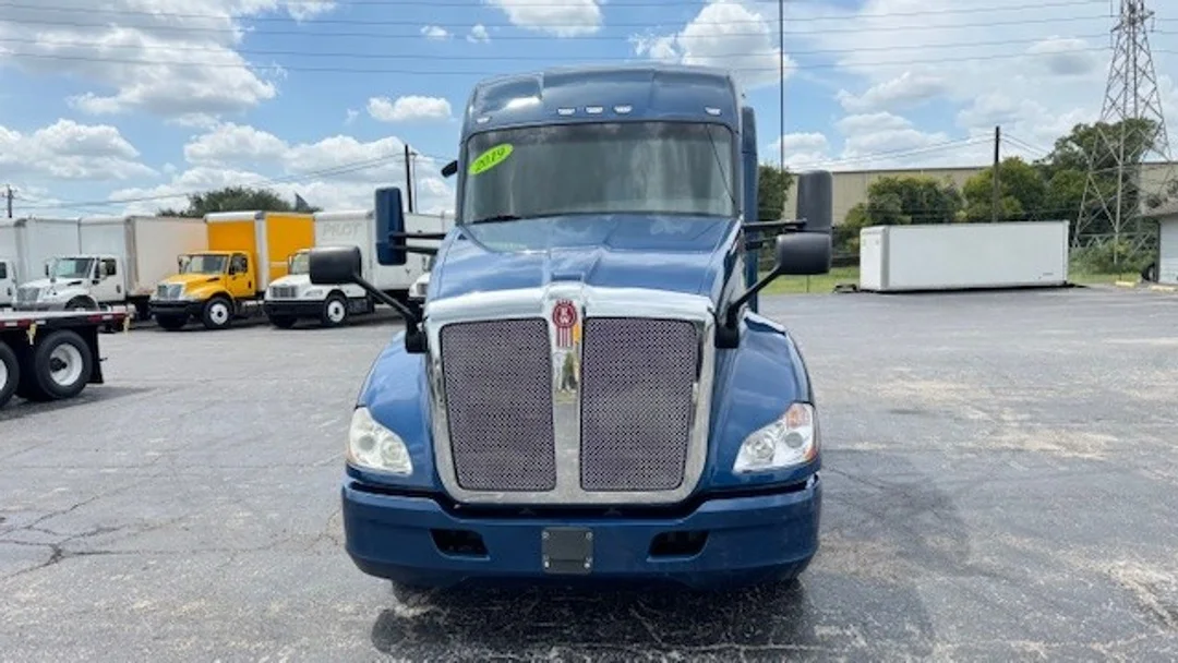 2019 Kenworth T680 - image 11