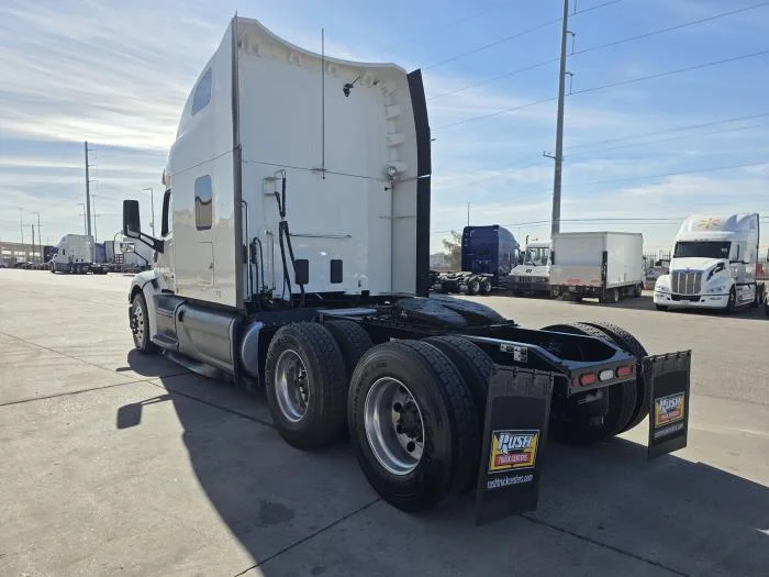 2021 Peterbilt 579 - image 9
