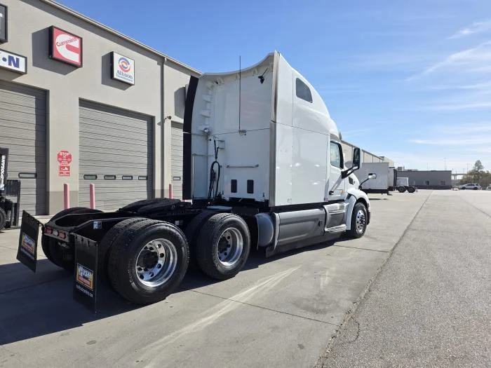 2021 Peterbilt 579 - image 6