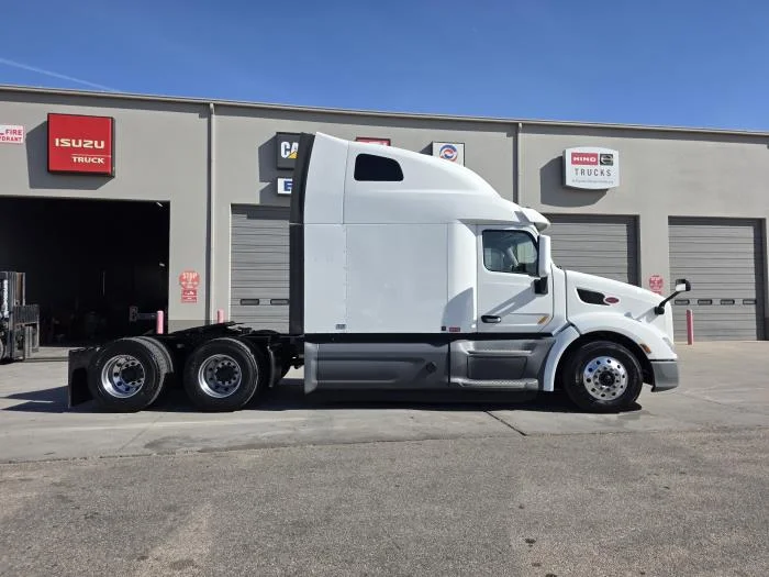 2021 Peterbilt 579 - image 5