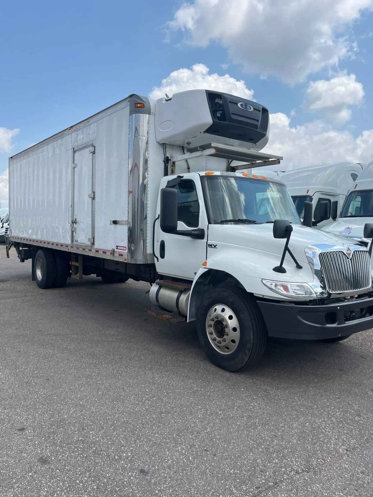 2021 International MV in Minneapolis, MN — photo 3