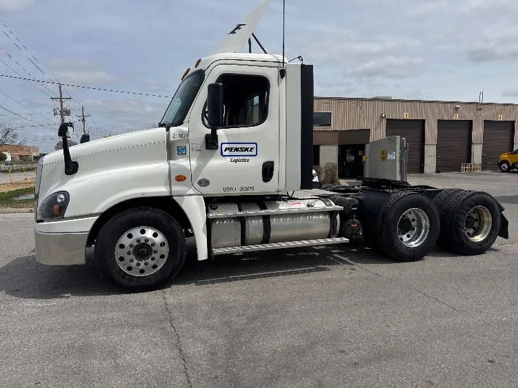 2019 Freightliner Cascadia in Omaha, NE — photo 4
