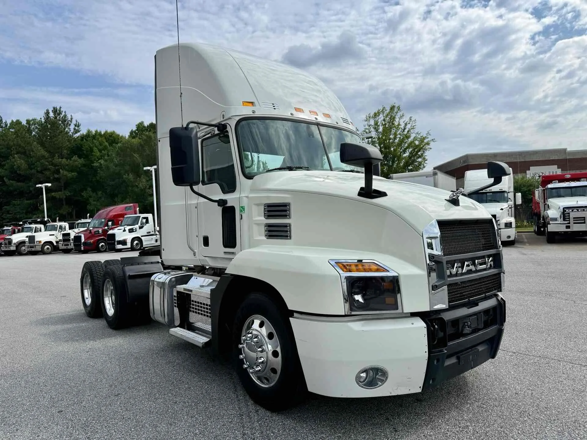 2022 Mack Anthem in Duluth, GA — photo 7