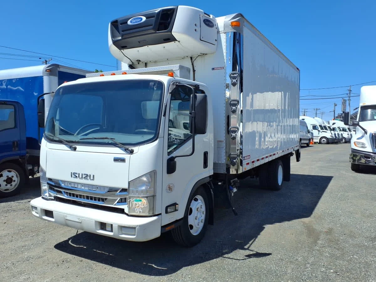 2018 Isuzu NRR - image 3