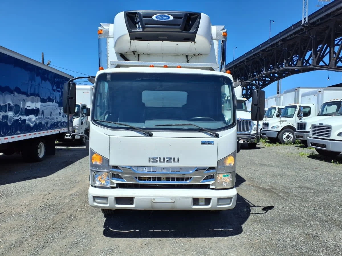 2018 Isuzu NRR - image 2