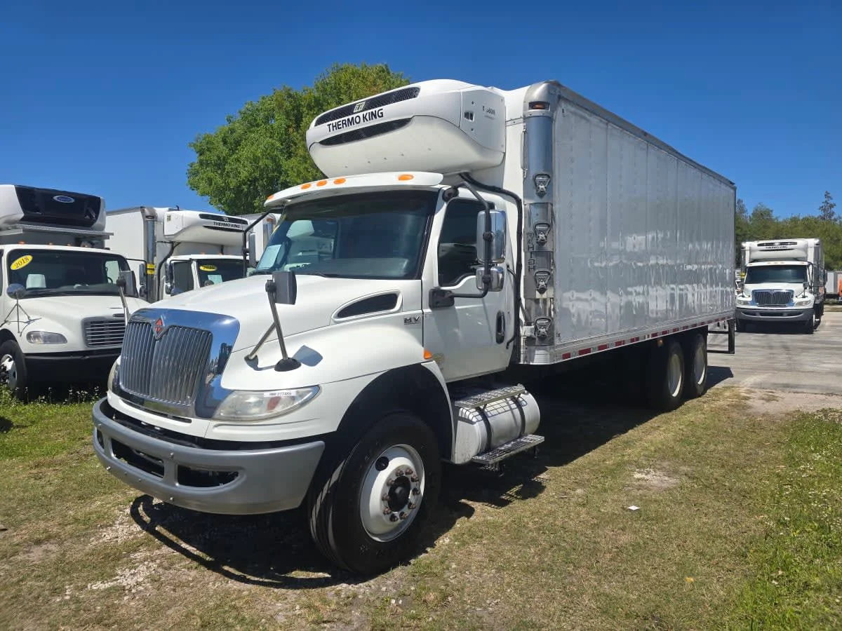 2020 International MV in Tampa, FL — photo 3