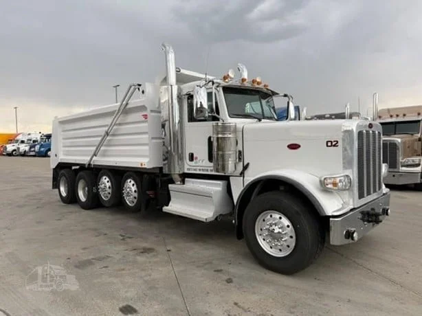 2023 Peterbilt 389 in Springville, UT — photo 3