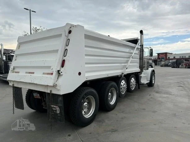 2023 Peterbilt 389 in Springville, UT — photo 7