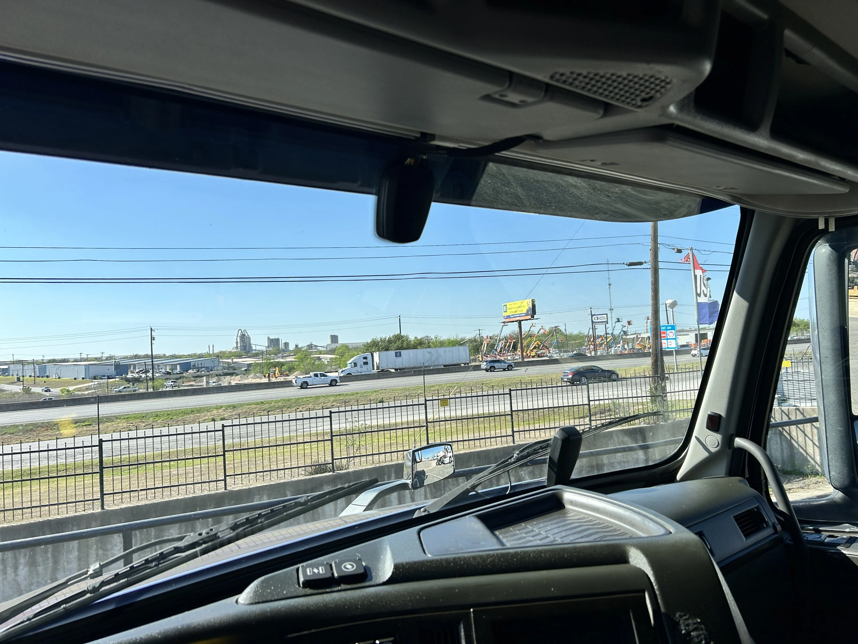 2019 Volvo VNL 860 - image 30