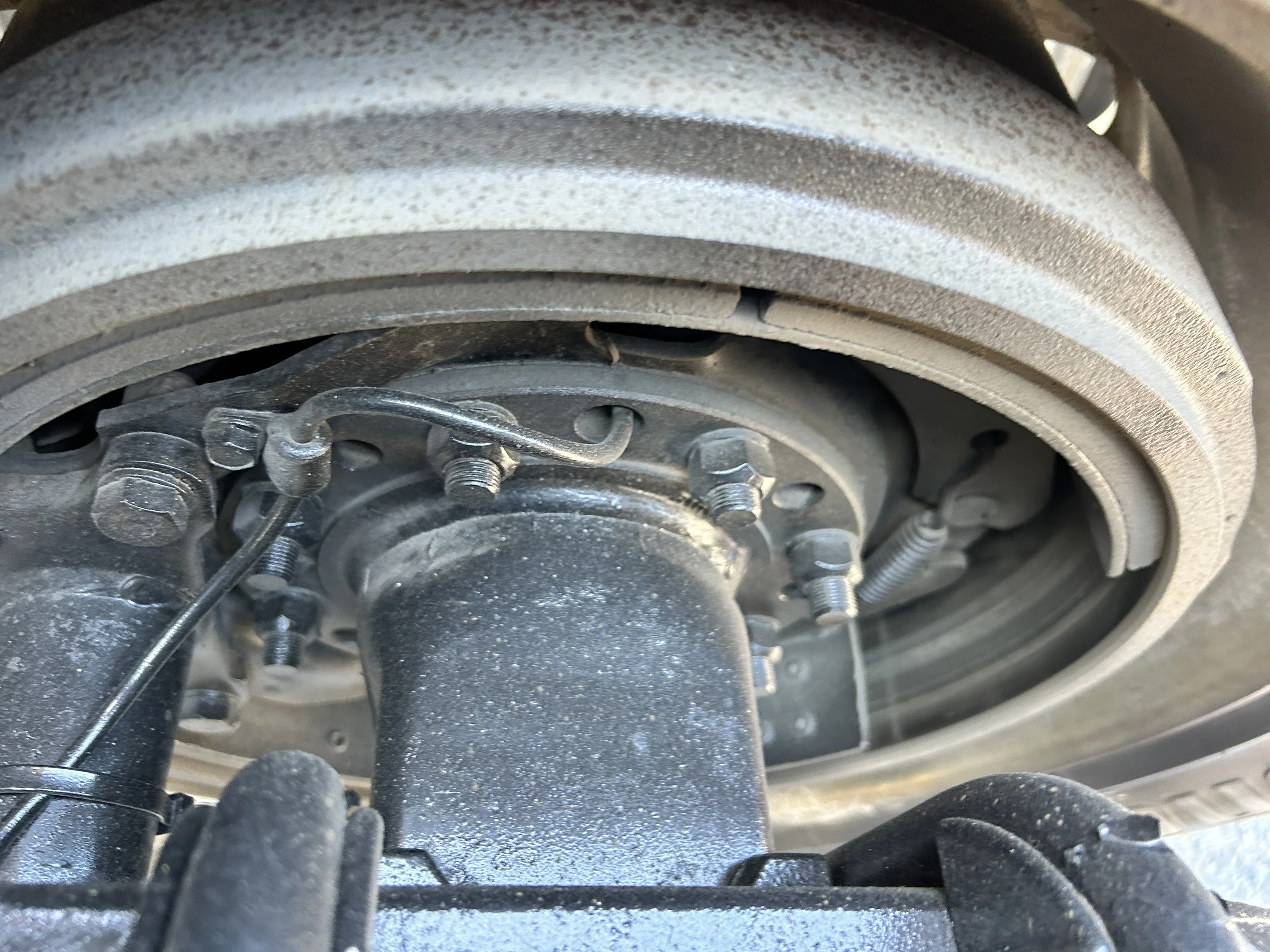 2019 Volvo VNL 860 - image 13