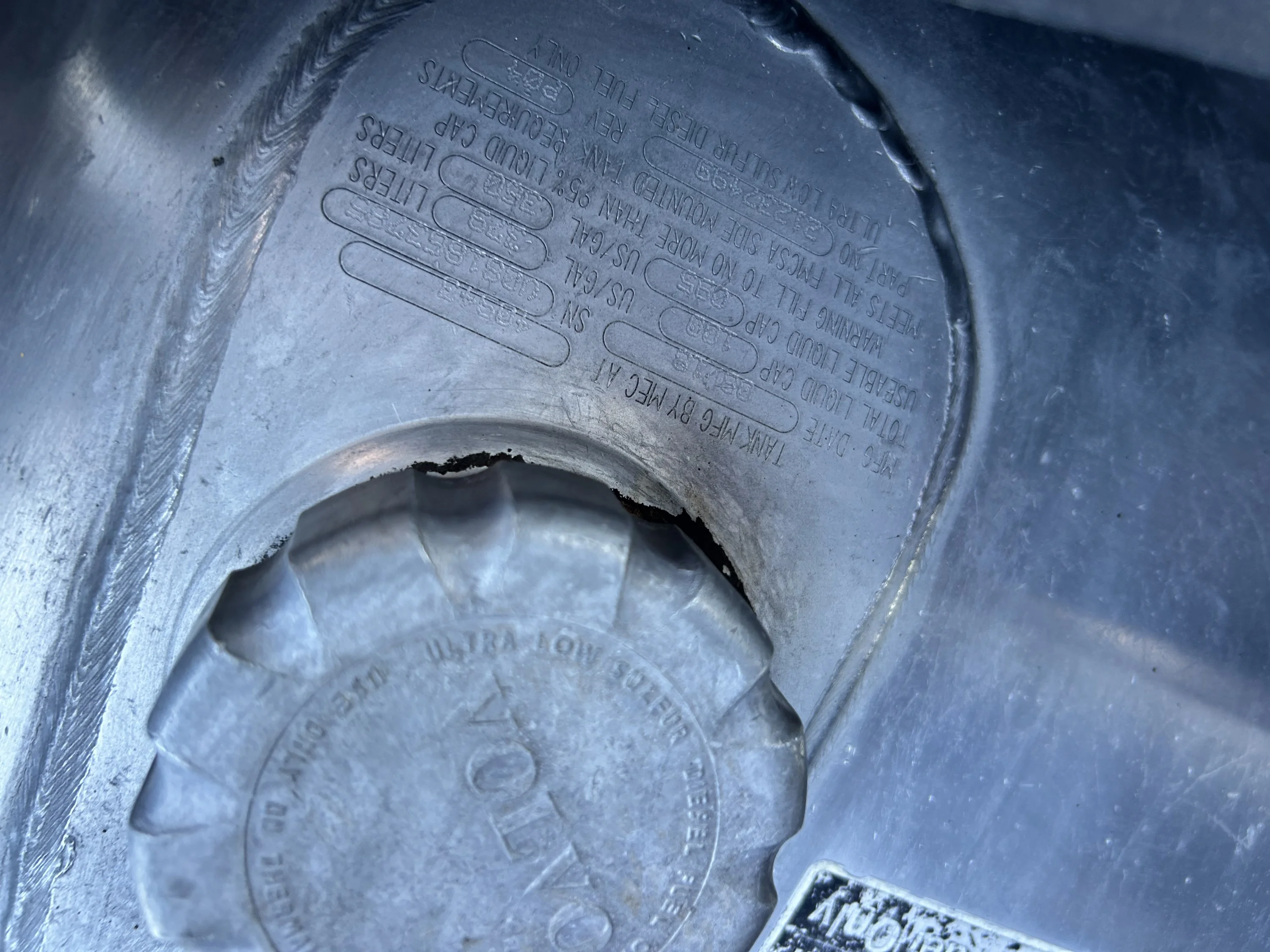 2019 Volvo VNL 860 - image 9