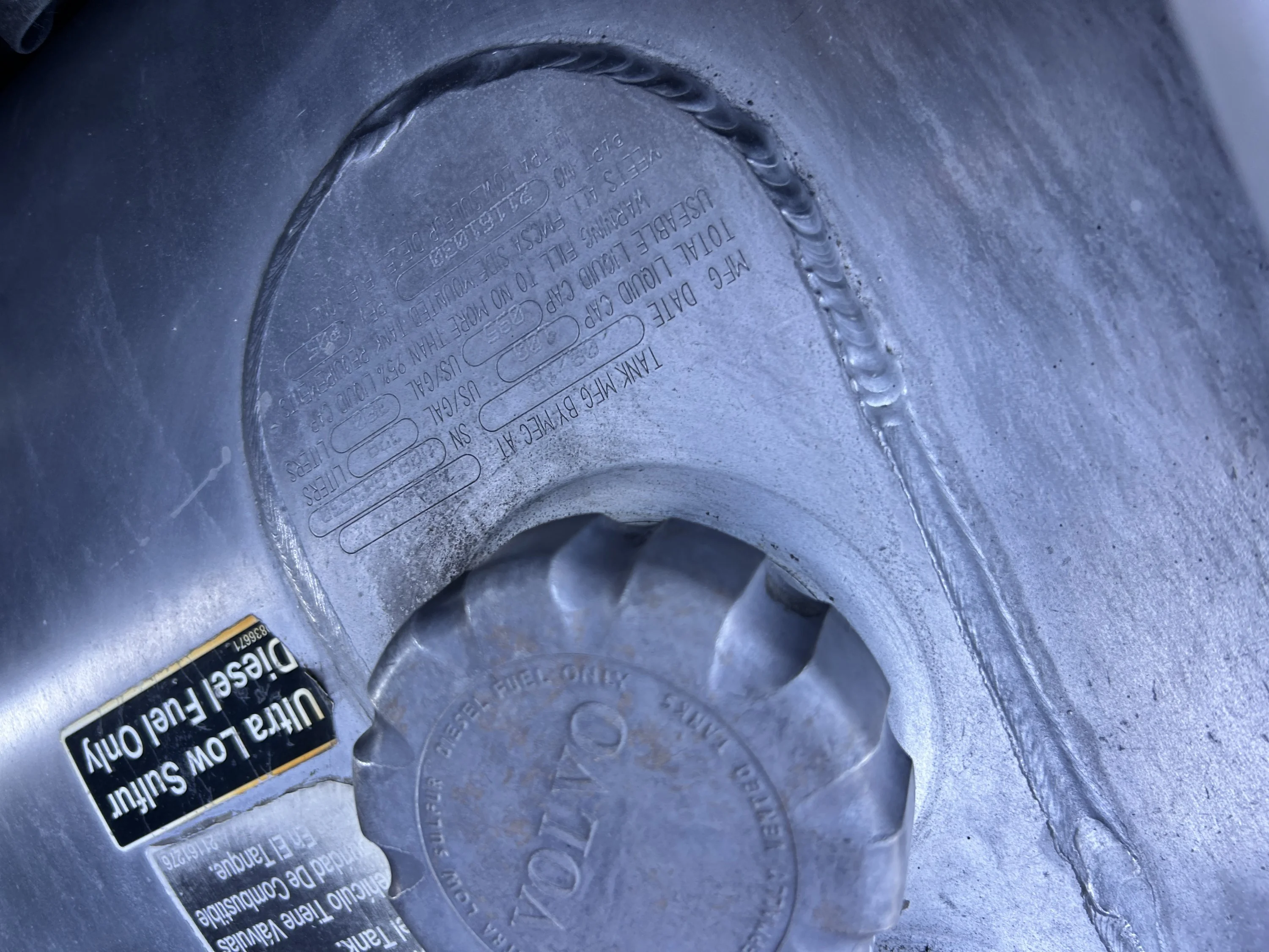 2019 Volvo VNL 860 - image 14