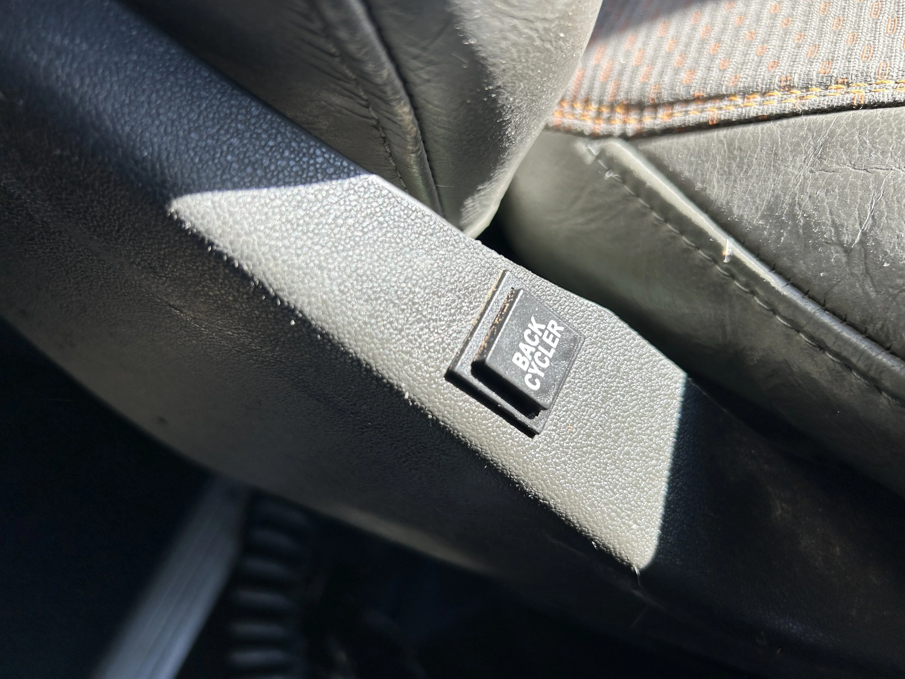 2019 Volvo VNL 860 - image 44