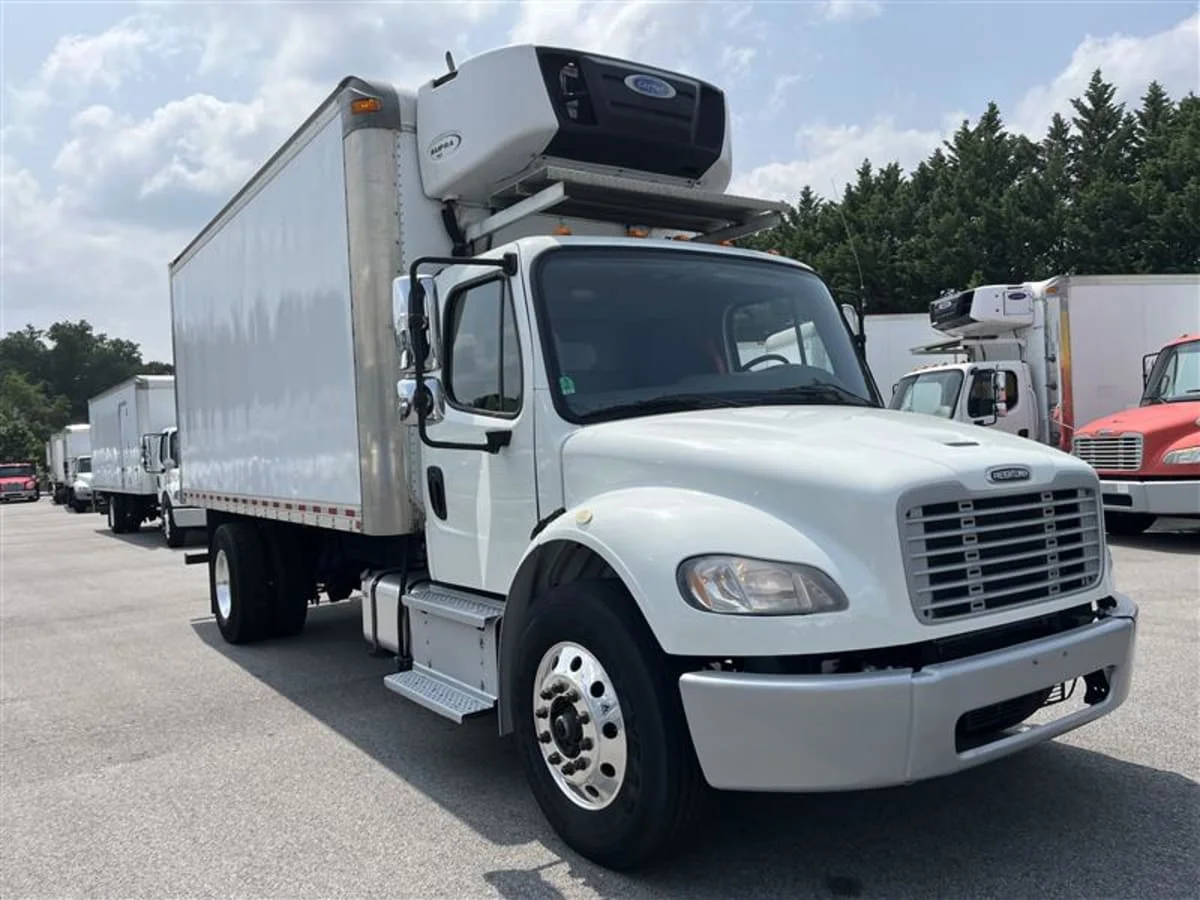 2020 Freightliner M2 106 in Beltsville, MD — photo 3
