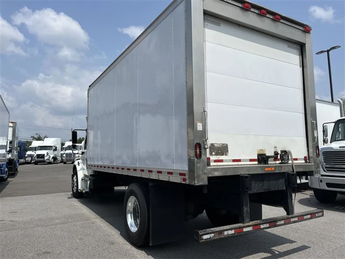 2020 Freightliner M2 106 in Beltsville, MD — photo 6