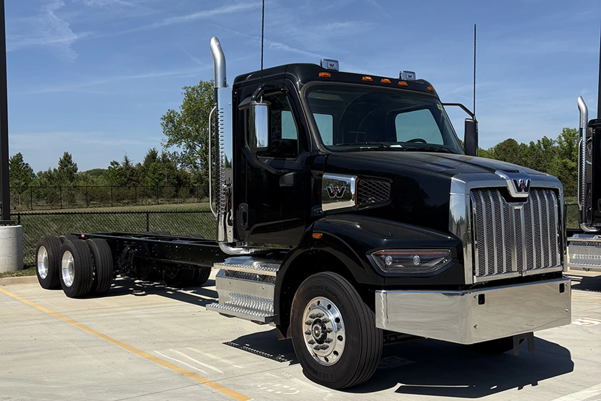 2026 Western Star 47X in Roanoke, VA — photo 2