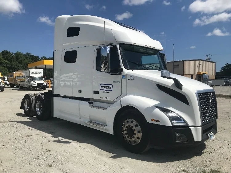 2023 Volvo VNL 760