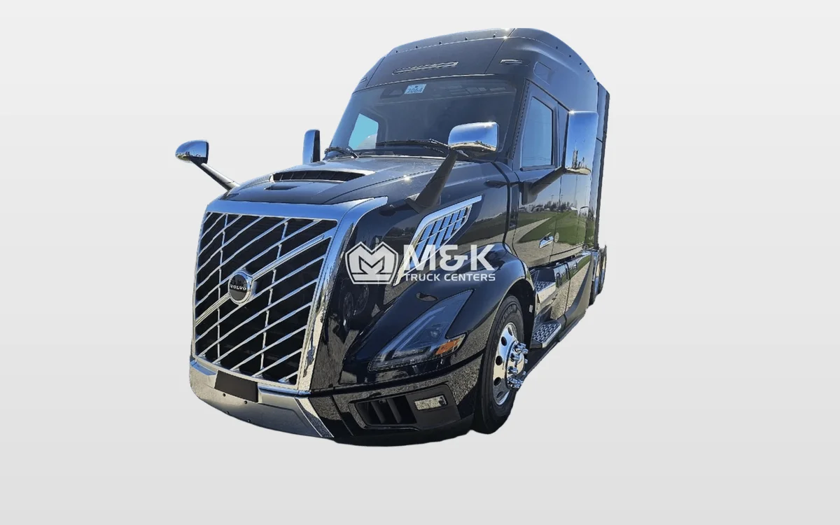 2025 Volvo - image 1