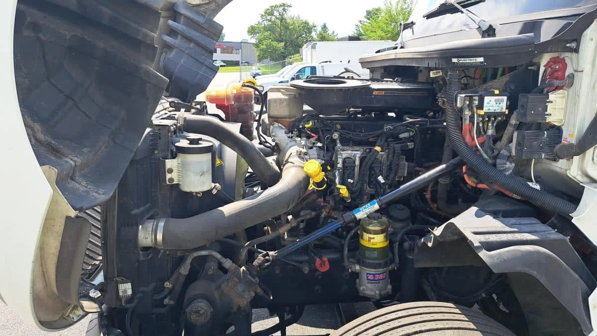 2022 International LT in Altoona, IA — photo 8
