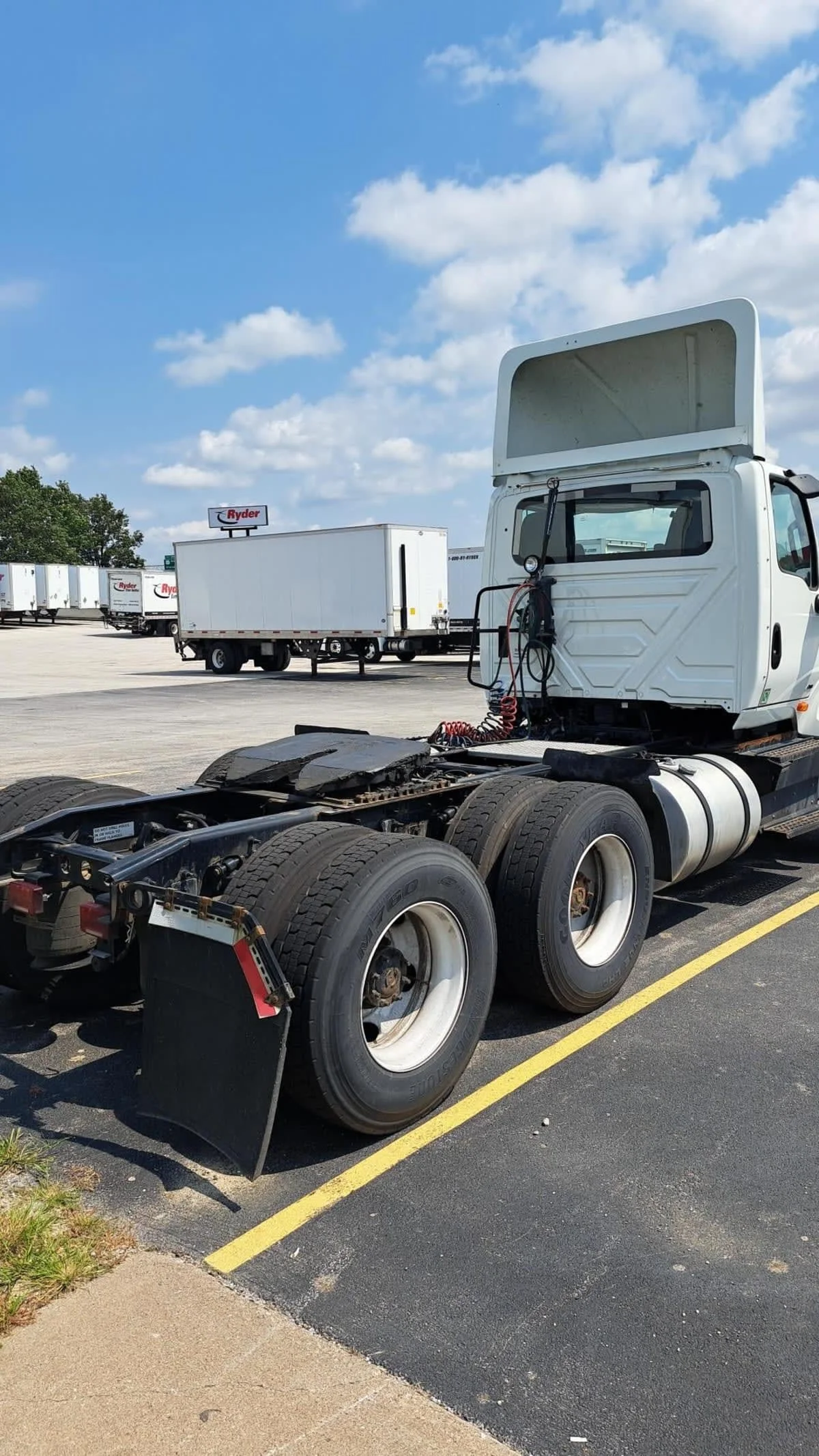 2022 International LT in Altoona, IA — photo 4