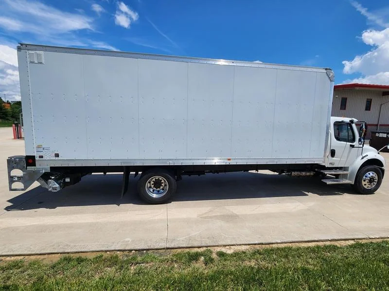 2027 Freightliner eM2 in Walton, KY — photo 9
