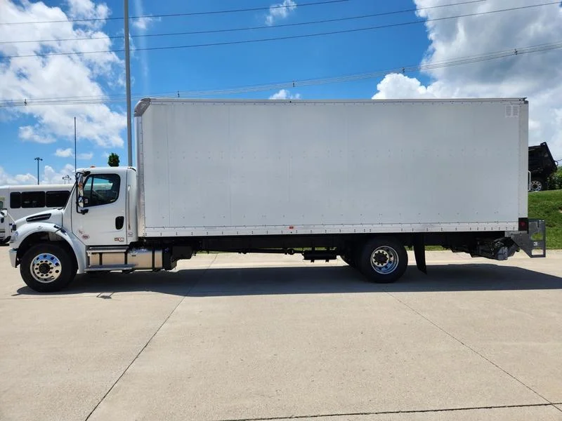 2027 Freightliner eM2 in Walton, KY — photo 4