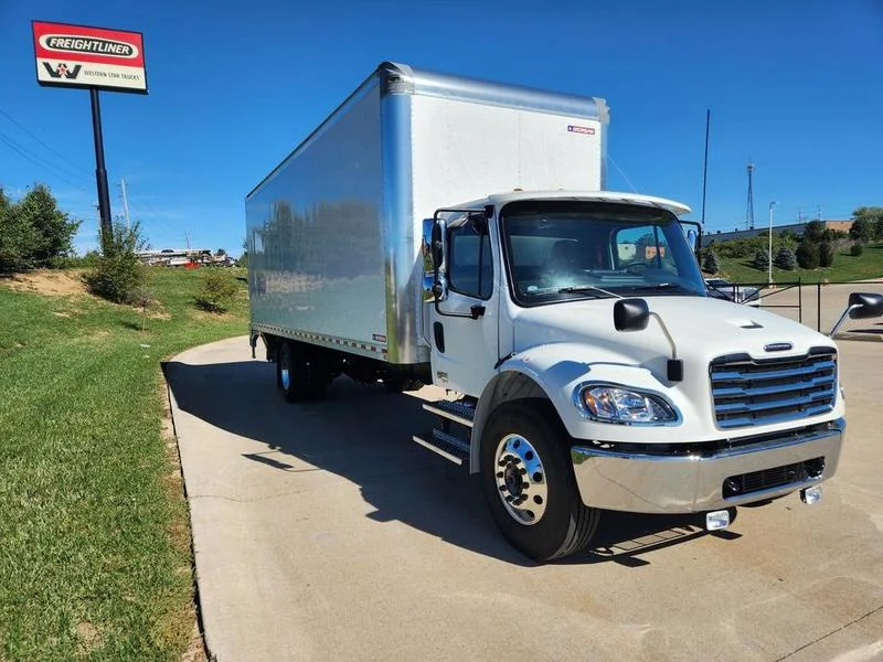 2027 Freightliner eM2 in Walton, KY — photo 18