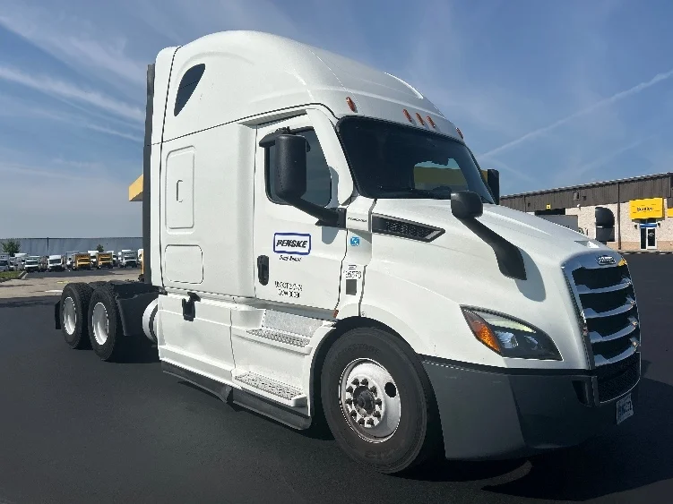 2023 Freightliner Cascadia in Wichita, KS