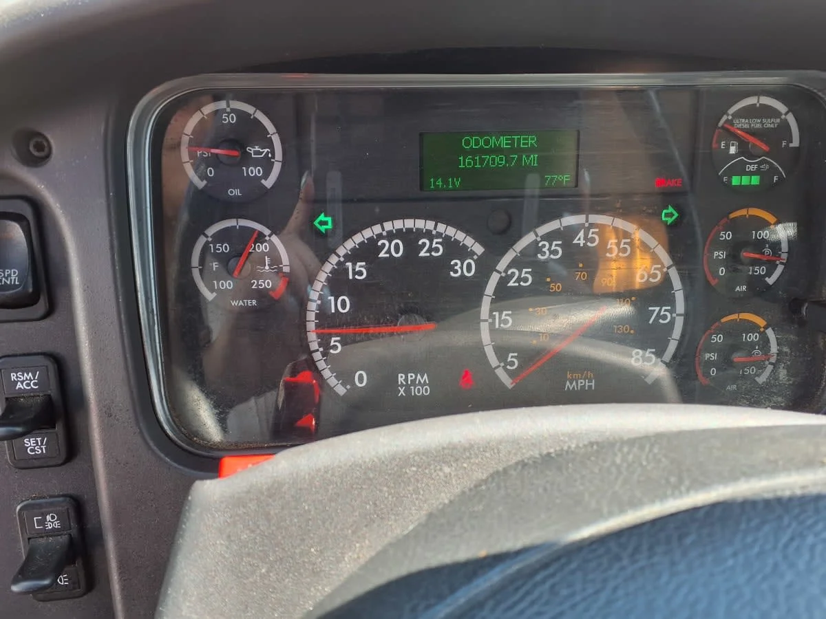 2018 Freightliner M2 106 - image 9