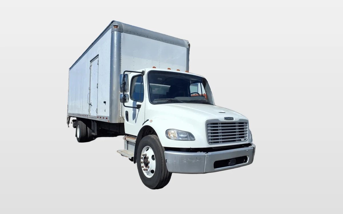 2018 Freightliner M2 106 - image 1