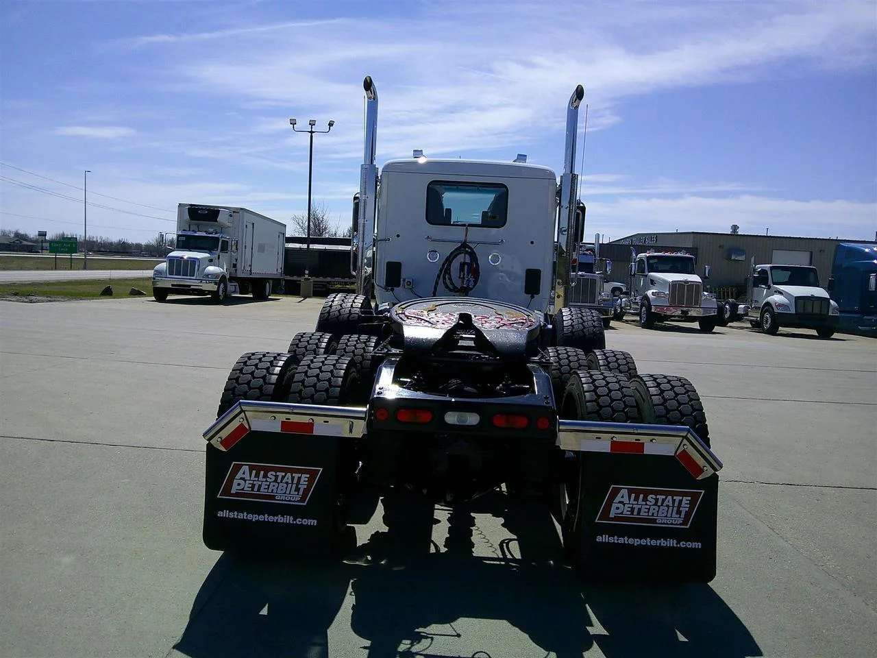 2027 Peterbilt 589 in Fargo, ND — photo 6