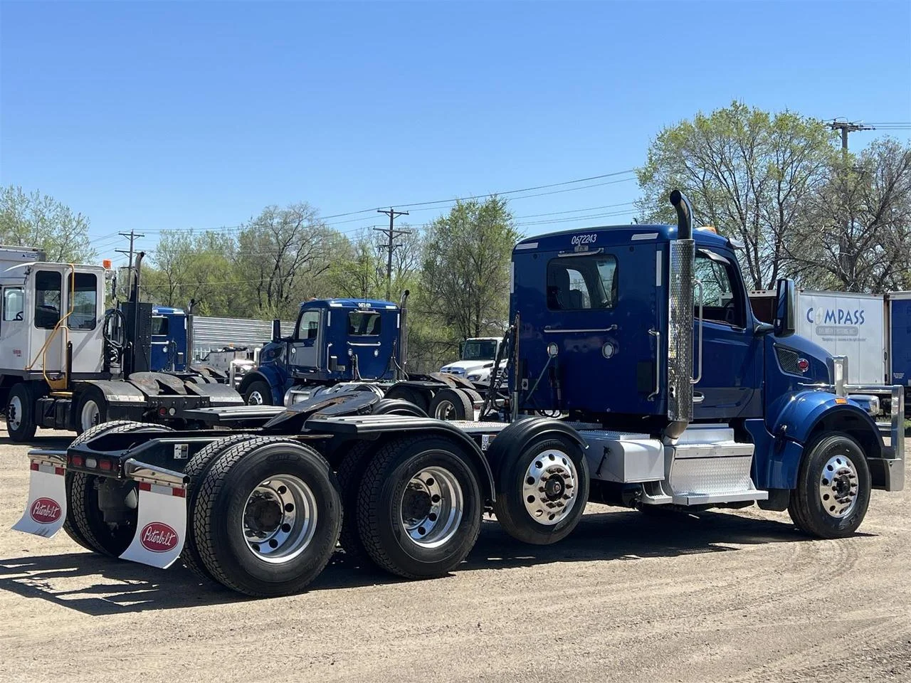 2023 Peterbilt 567 in Rochester, MN — photo 6