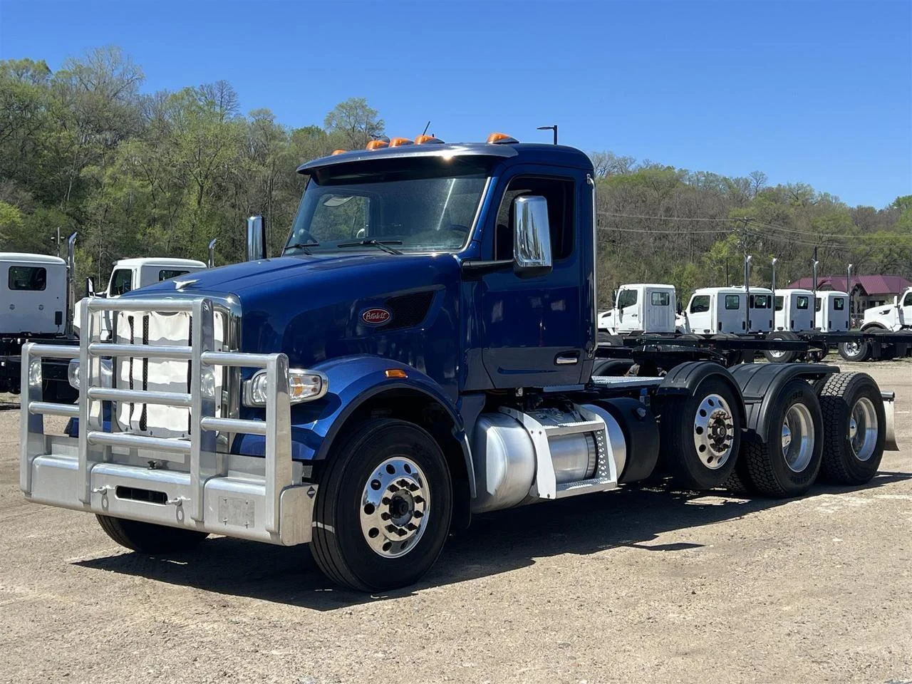 2023 Peterbilt 567 in Rochester, MN — photo 12
