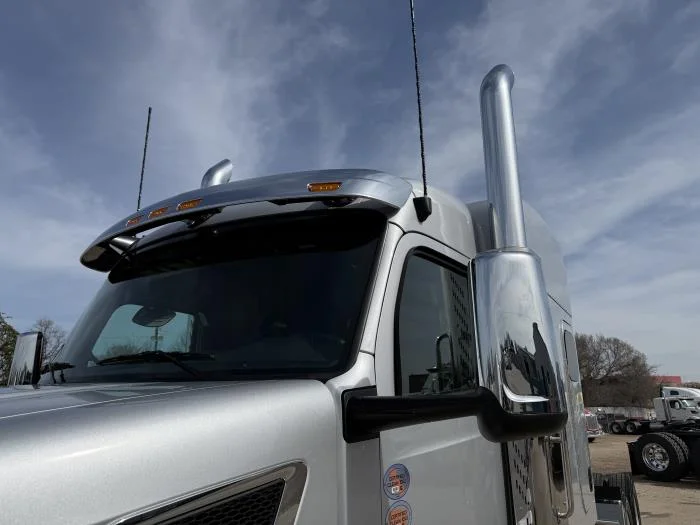 2027 Peterbilt 567 - image 14