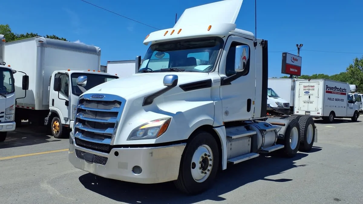 2020 Freightliner Cascadia in Salisbury, MA
