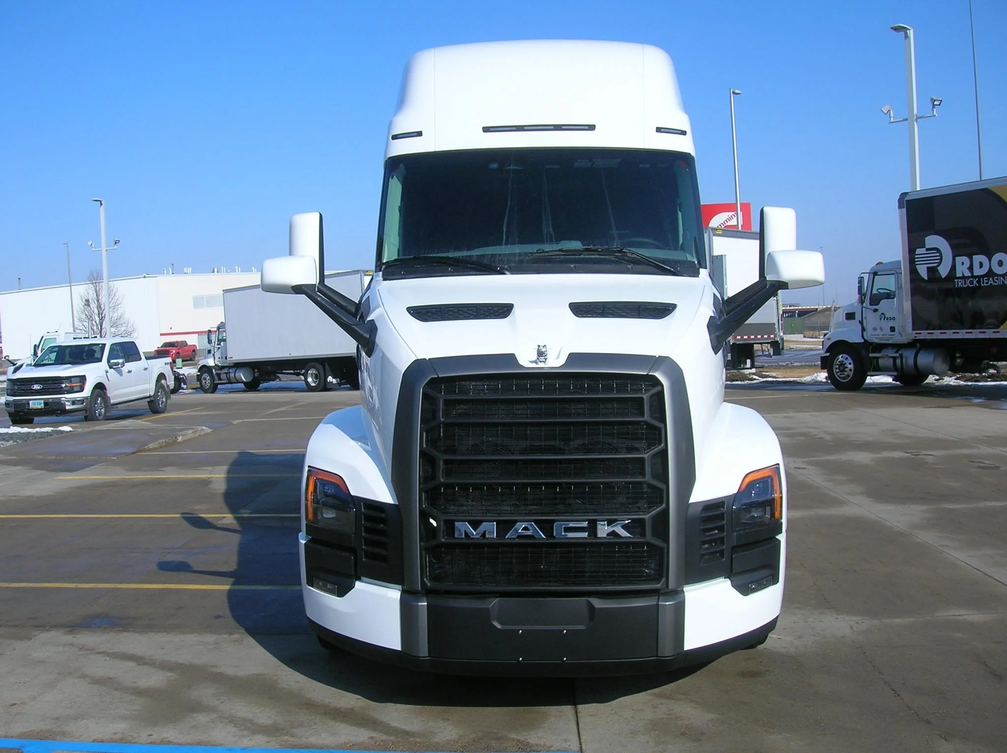2026 Mack Pioneer — photo 2