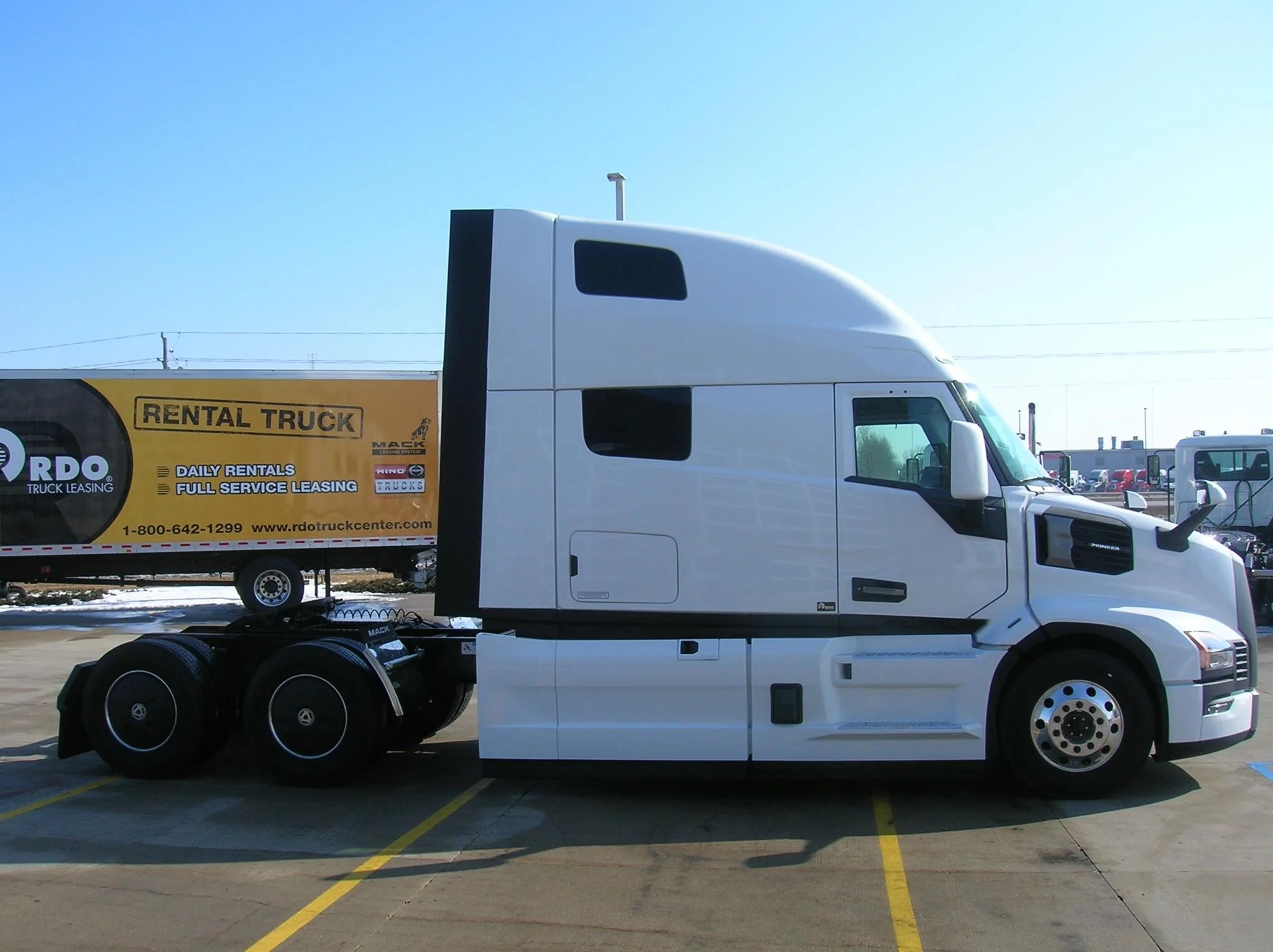 2026 Mack Pioneer — photo 4
