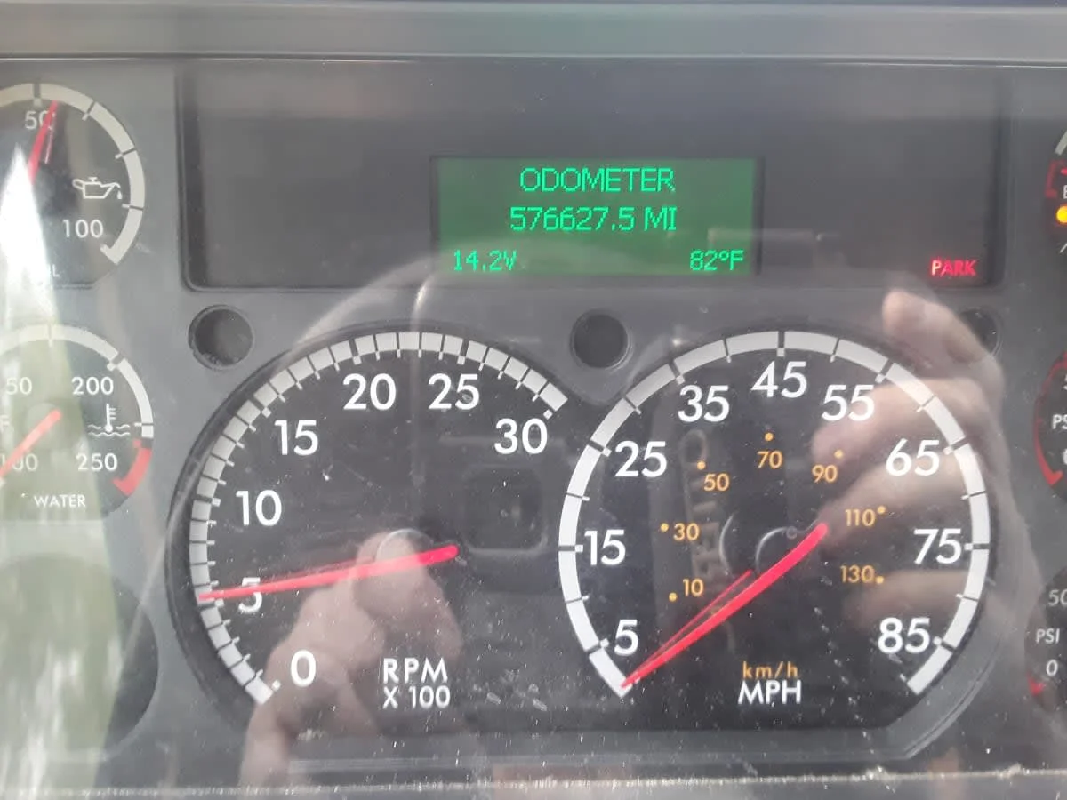 2017 Freightliner Cascadia in Salisbury, MA — photo 9