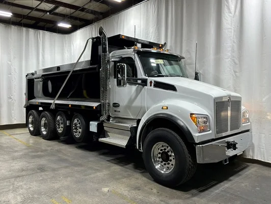 2027 Kenworth T880
