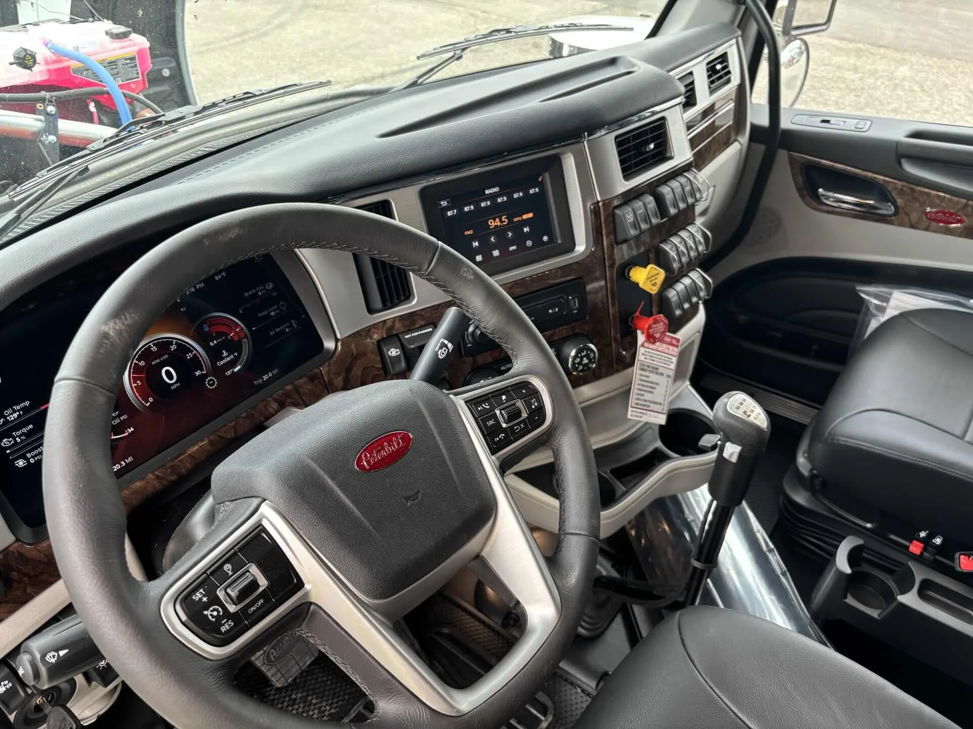 2027 Peterbilt 589 in Zanesville, OH — photo 10